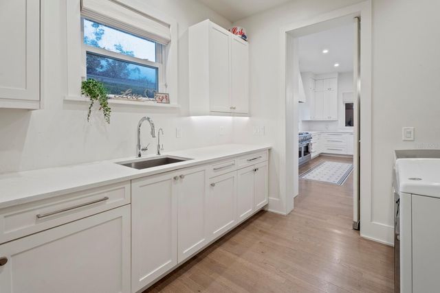 890 N PHELPS AVENUE, Winter Park, FL 32789