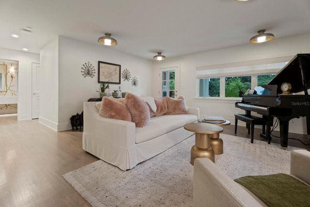 890 N PHELPS AVENUE, Winter Park, FL 32789