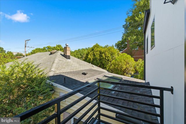 900 20TH ST S, Arlington, VA 22202
