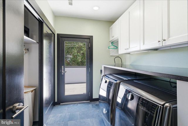 900 20TH ST S, Arlington, VA 22202