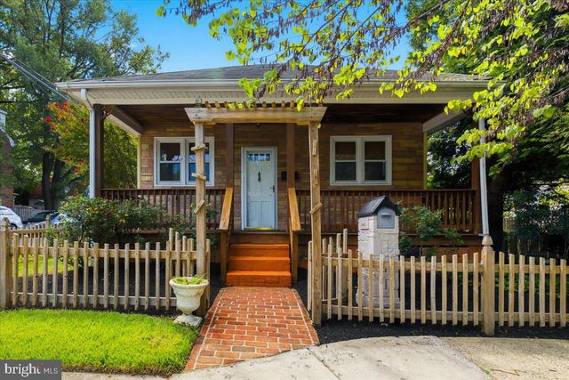 900 20TH ST S, Arlington, VA 22202