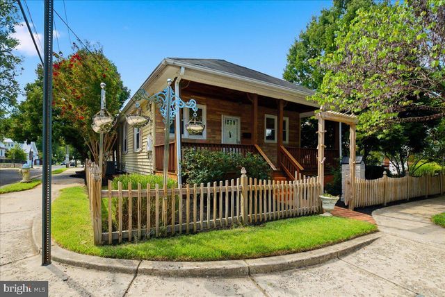 900 20TH ST S, Arlington, VA 22202