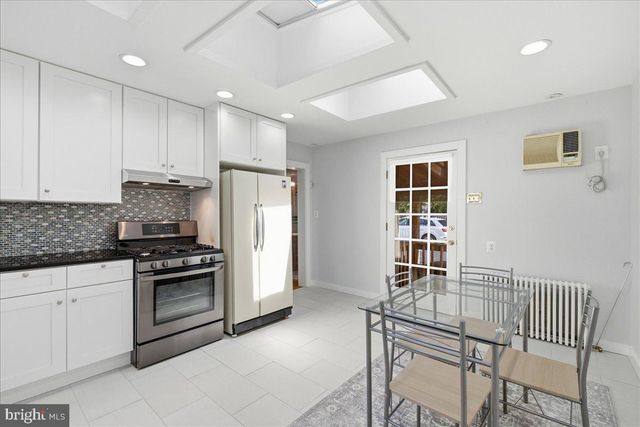 900 20TH ST S, Arlington, VA 22202