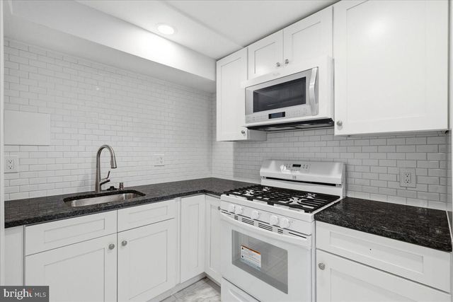 900 20TH ST S, Arlington, VA 22202