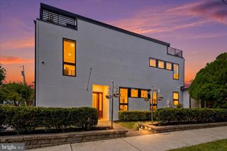 900 20TH ST S, Arlington, VA 22202