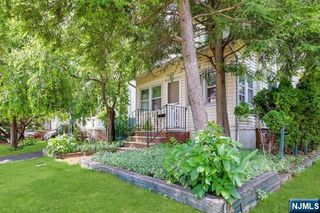 31 Chestnut Street, Tenafly, NJ 07670