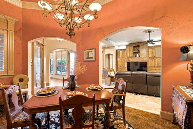 613 Sophie Lane, Colleyville, TX 76034