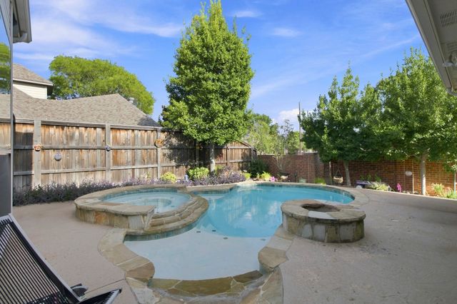 613 Sophie Lane, Colleyville, TX 76034