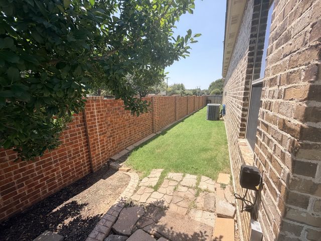613 Sophie Lane, Colleyville, TX 76034