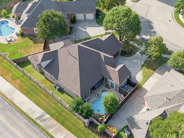 613 Sophie Lane, Colleyville, TX 76034