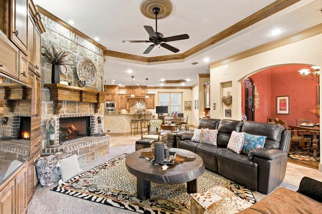 613 Sophie Lane, Colleyville, TX 76034