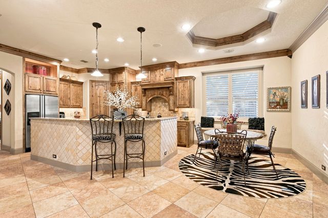 613 Sophie Lane, Colleyville, TX 76034