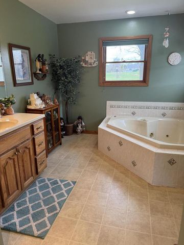 W360S10139 Markham ROAD, Eagle, WI 53119