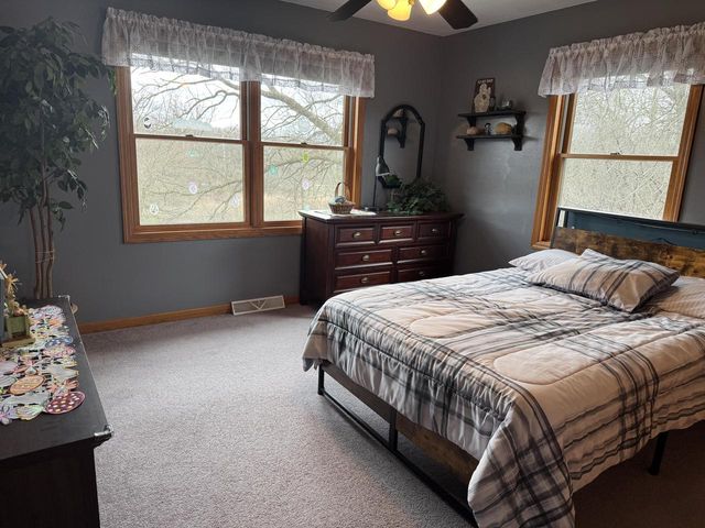 W360S10139 Markham ROAD, Eagle, WI 53119