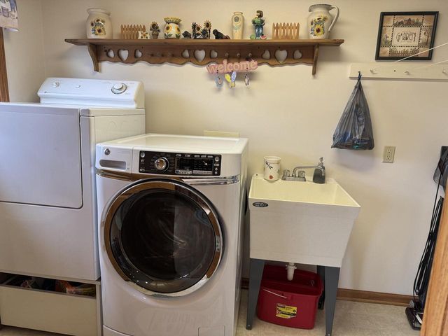 W360S10139 Markham ROAD, Eagle, WI 53119
