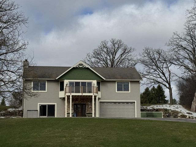 W360S10139 Markham ROAD, Eagle, WI 53119