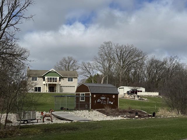 W360S10139 Markham ROAD, Eagle, WI 53119