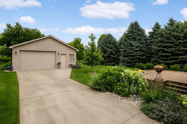 1800 Tierney Drive, Hastings, MN 55033