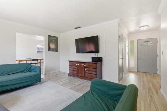7709 Milldale Cir, Elverta, CA 95626