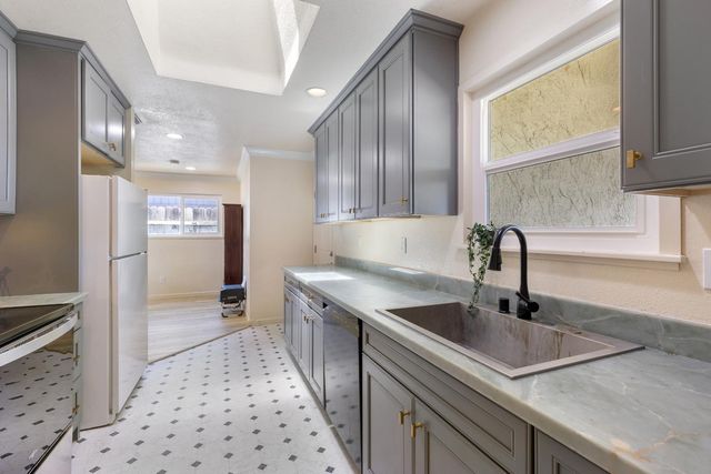 7709 Milldale Cir, Elverta, CA 95626