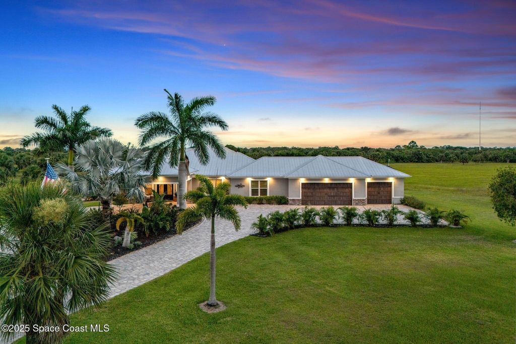 2141 Madden Avenue SW, Palm Bay, FL 32908