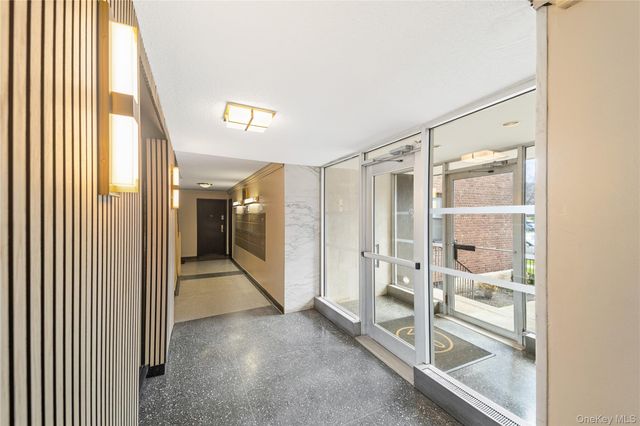 211-01 75th Avenue 4O, Oakland Gardens, NY 11364