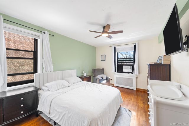 211-01 75th Avenue 4O, Oakland Gardens, NY 11364