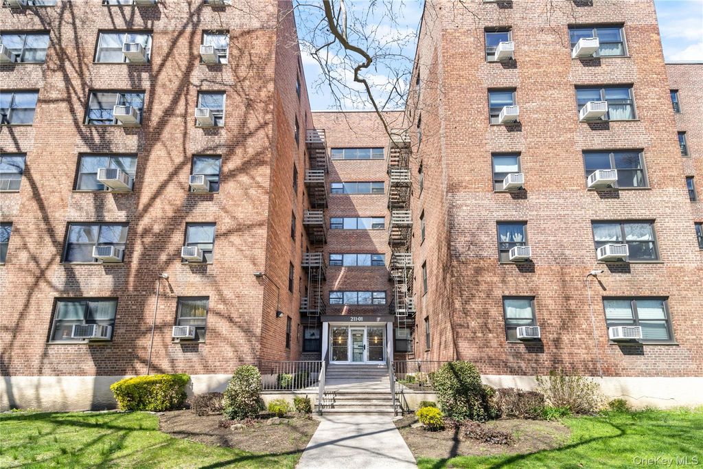 211-01 75th Avenue 4O, Oakland Gardens, NY 11364