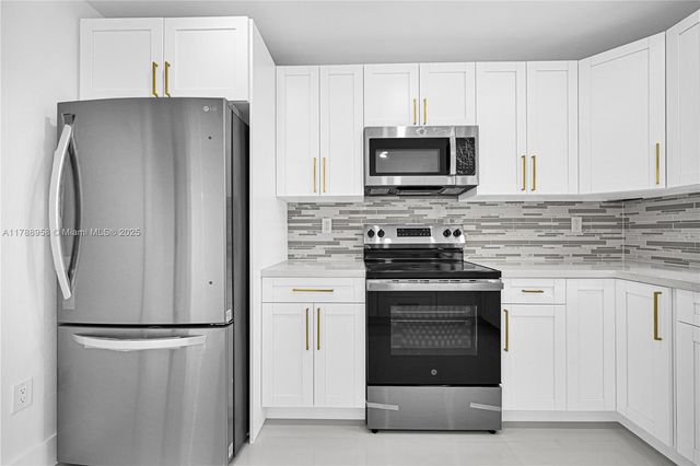 3420 SW 108th Ave, Miami, FL 33165