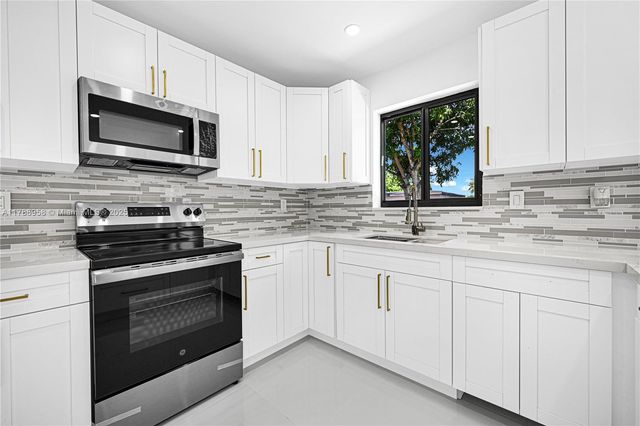 3420 SW 108th Ave, Miami, FL 33165