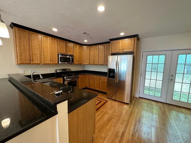 8 Grant St 23, Natick, MA 01760
