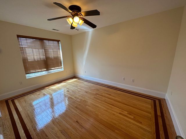 8 Grant St 23, Natick, MA 01760