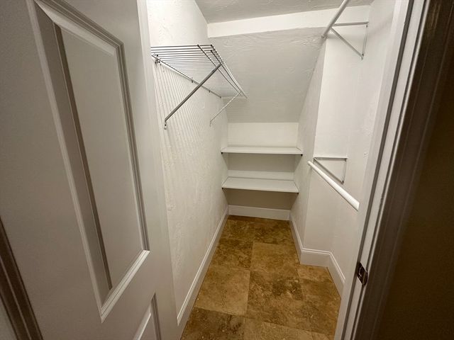 8 Grant St 23, Natick, MA 01760