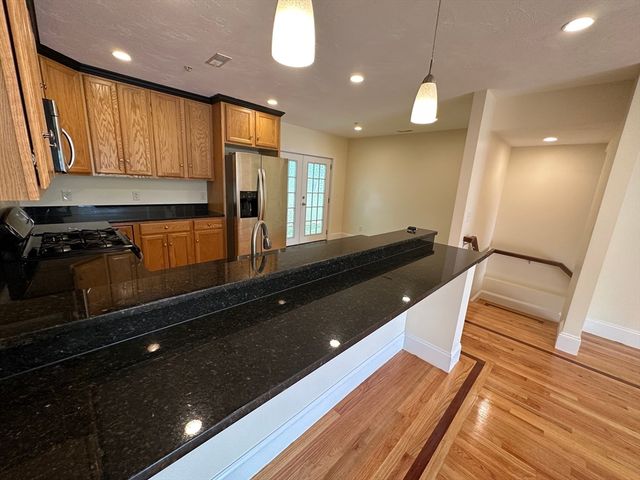 8 Grant St 23, Natick, MA 01760