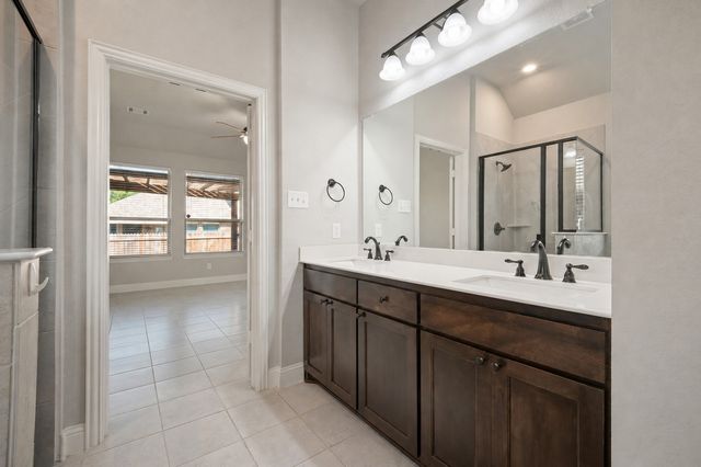 231 Carson Drive, Waxahachie, TX 75167