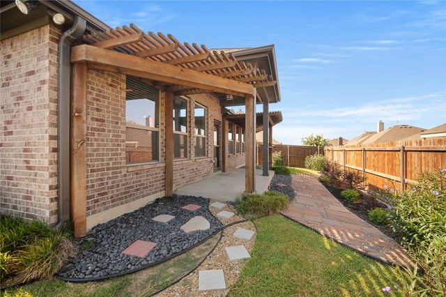 231 Carson Drive, Waxahachie, TX 75167