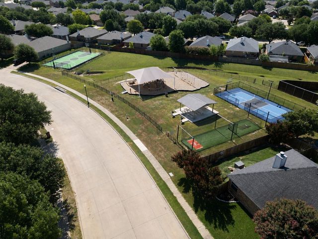 231 Carson Drive, Waxahachie, TX 75167