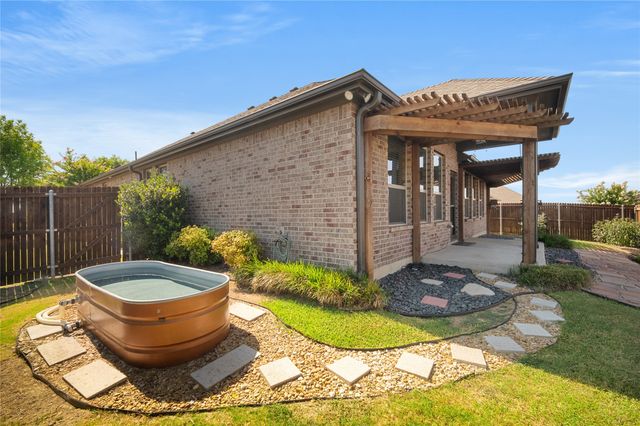 231 Carson Drive, Waxahachie, TX 75167