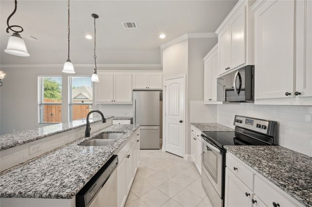 231 Carson Drive, Waxahachie, TX 75167