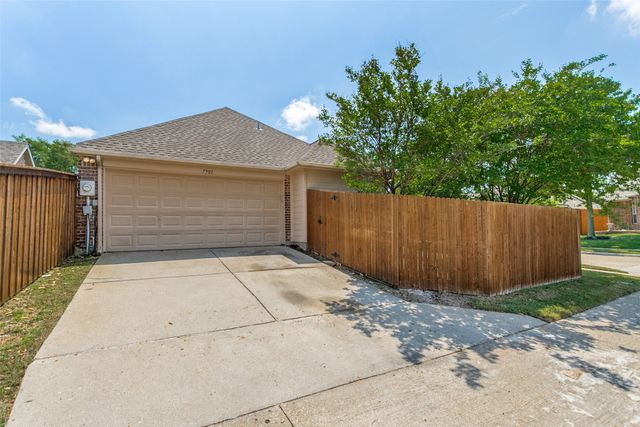 7901 Mulchin S Way, Plano, TX 75024