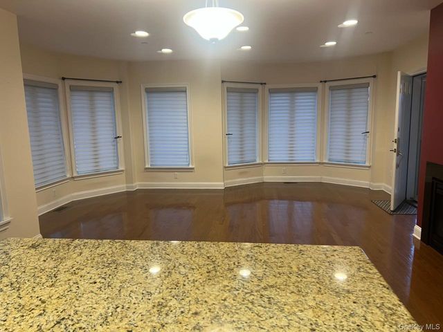 337 Park Crescent, College Point, NY 11356