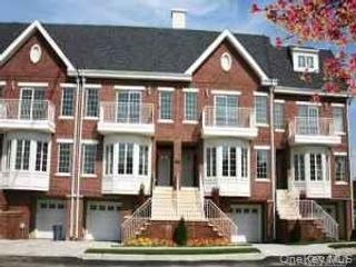 337 Park Crescent, College Point, NY 11356