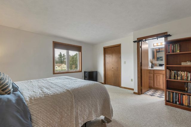12 Fitzpatrick Circle, Nashua, NH 03063