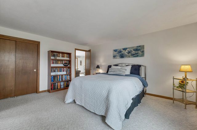 12 Fitzpatrick Circle, Nashua, NH 03063