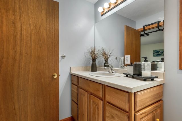 12 Fitzpatrick Circle, Nashua, NH 03063