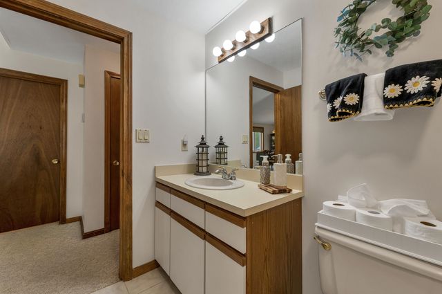 12 Fitzpatrick Circle, Nashua, NH 03063