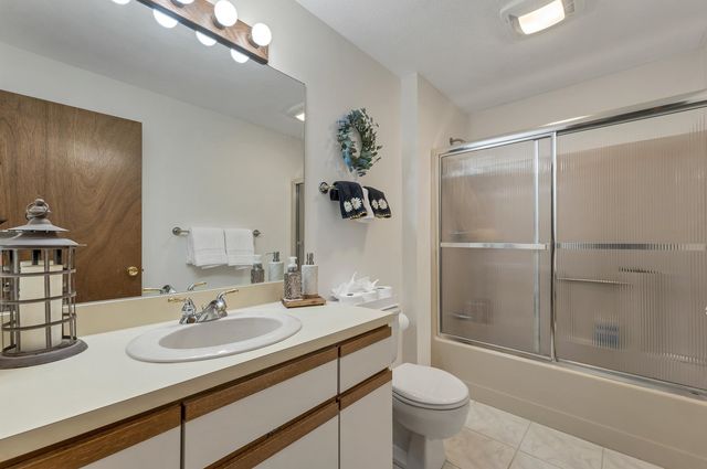 12 Fitzpatrick Circle, Nashua, NH 03063