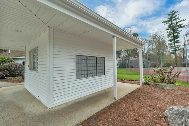 12 Fitzpatrick Circle, Nashua, NH 03063