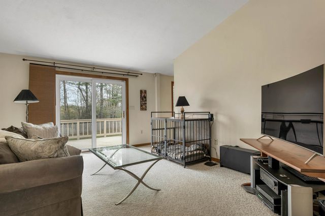 12 Fitzpatrick Circle, Nashua, NH 03063