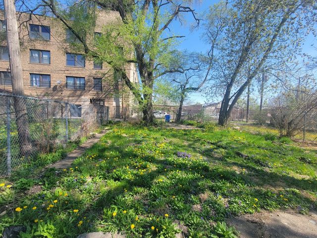4224 W Maypole Avenue, Chicago, IL 60624